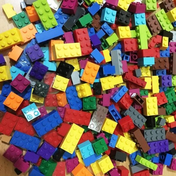 אבני בניה קטנים - כ 2500 חל'